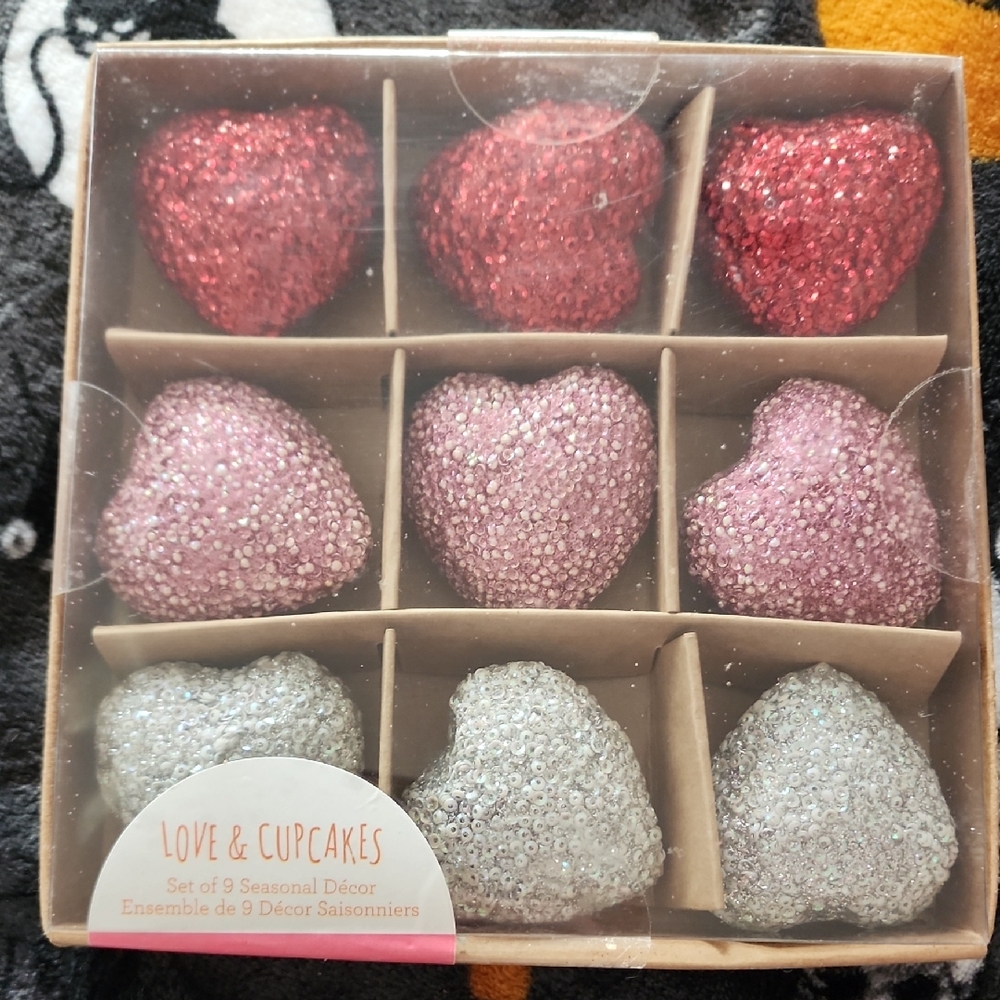 ✨️❤️💓NWT CUPCAKE & CASHMERE 9PC SET HEART DECOR ✨️❤️💓